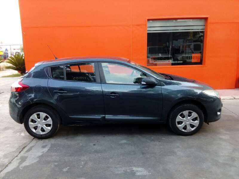 RENAULT MEGANE III BERLINA 5 P