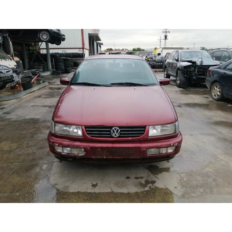 VOLKSWAGEN PASSAT BERLINA (3A2) 1994