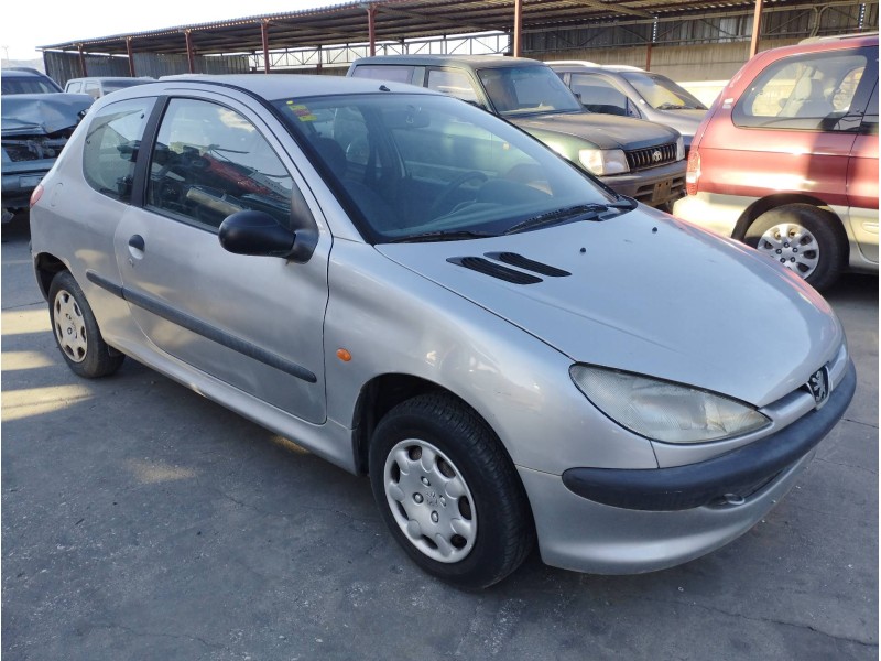 PEUGEOT 206 BERLINA