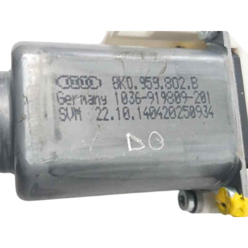 ELEVALUNAS DELANTERO DERECHO