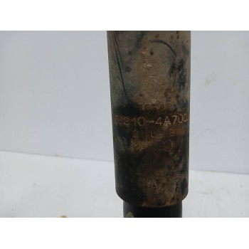 Recambio de amortiguador trasero izquierdo para hyundai h 1 2.5 turbodiesel referencia OEM IAM 553104A700  