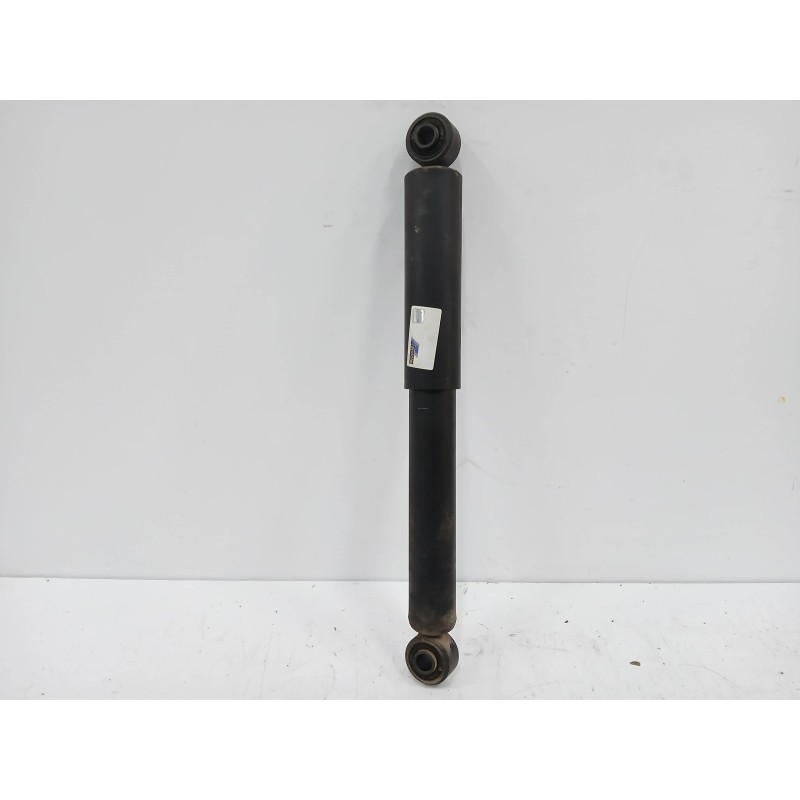 Recambio de amortiguador trasero derecho para hyundai h 1 2.5 turbodiesel cat referencia OEM IAM 230445  