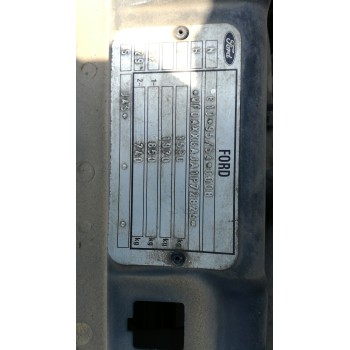 ford fiesta berlina (dx) del año 2001