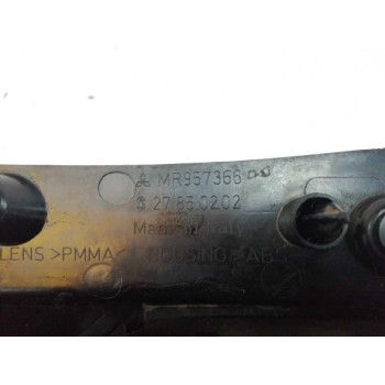 Recambio de piloto trasero derecho para mitsubishi colt berlina 3 (cz) 1.3 cat referencia OEM IAM MR957366  