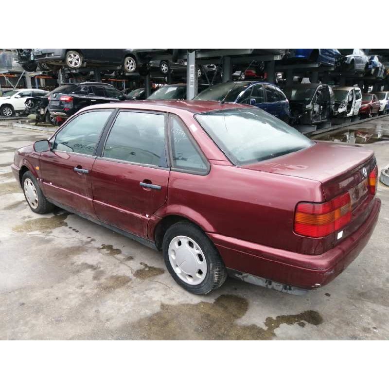 VOLKSWAGEN PASSAT BERLINA (3A2) 1994