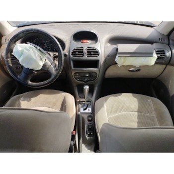 peugeot 206 berlina del año 2004