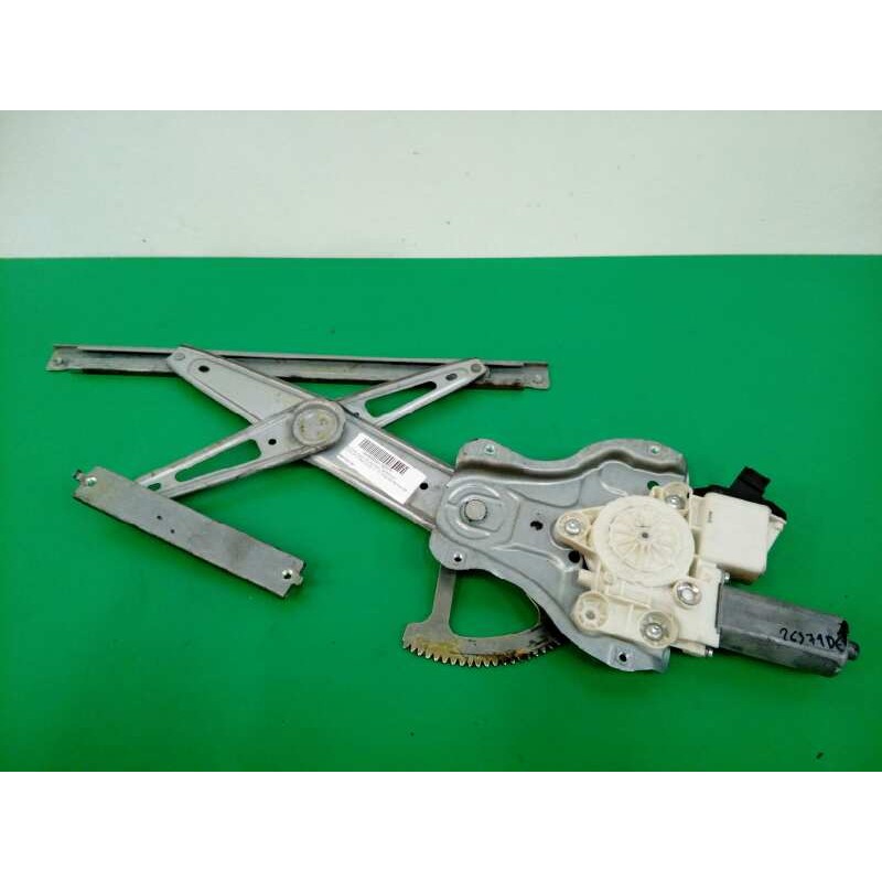 Recambio de elevalunas delantero derecho para toyota corolla (e12) 1.6 linea sol berlina 3/5 referencia OEM IAM TIJERA 698100213