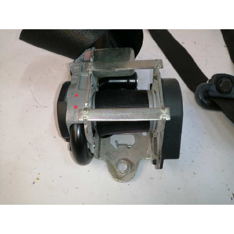 CINTURON SEGURIDAD DELANTERO DERECHO