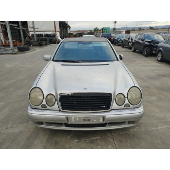 MERCEDES-BENZ CLASE E (W210) BERLINA
