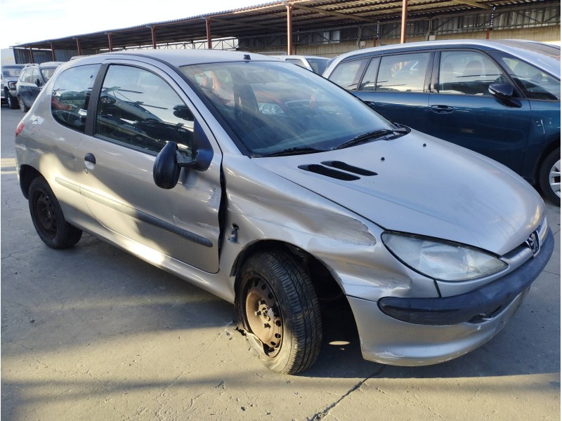 PEUGEOT 206 BERLINA