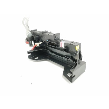 Recambio de caja reles / fusibles para mercedes-benz clase c (w204) berlina 2.2 cdi cat referencia OEM IAM 748038  