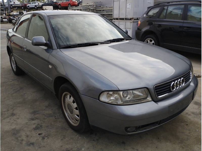AUDI A4 BERLINA (B5)