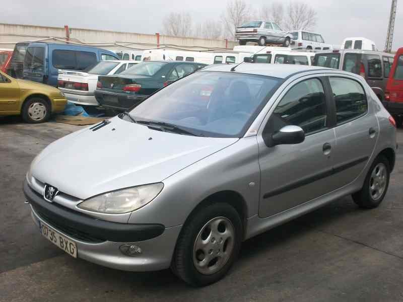 PEUGEOT 206 BERLINA