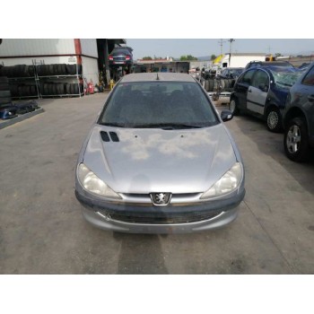peugeot 206 berlina del año 2000