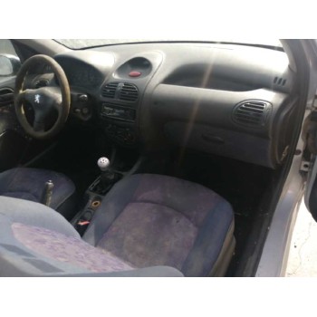 peugeot 206 berlina del año 2000