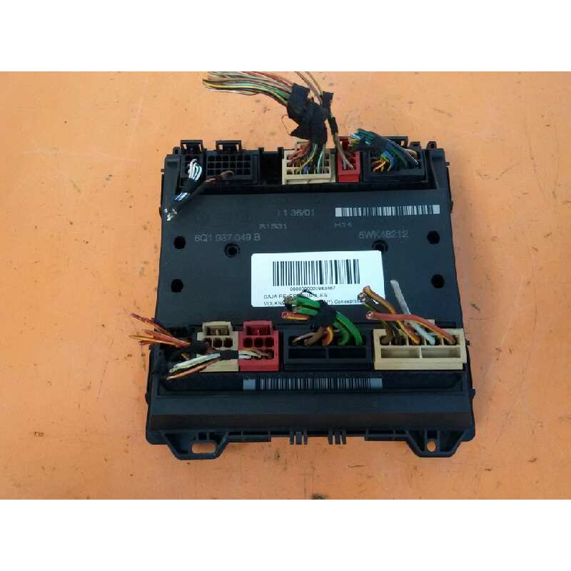 Recambio de caja reles / fusibles para volkswagen polo (9n1) conceptline referencia OEM IAM 6Q0937049B 5WK48212 