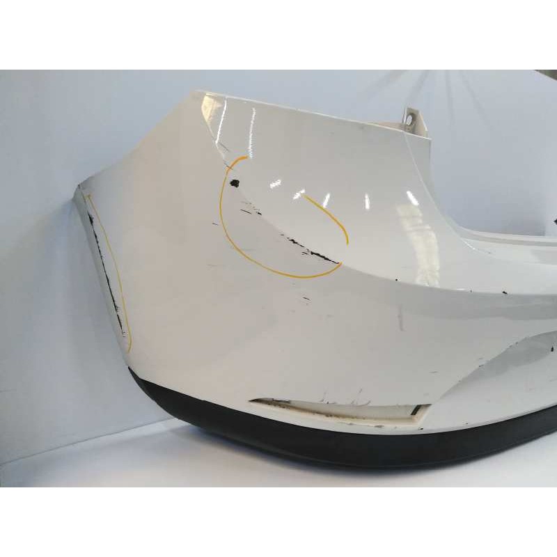 PARAGOLPES TRASERO