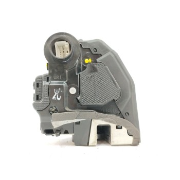 Recambio de cerradura puerta trasera derecha para toyota auris 2.2 d-cat referencia OEM IAM   