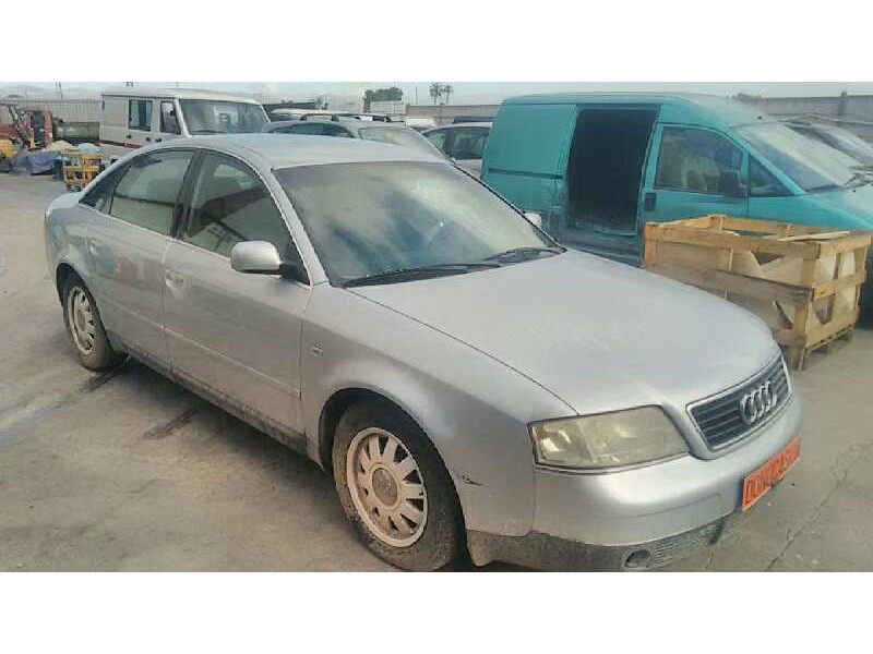 AUDI A6 BERLINA (4B2)