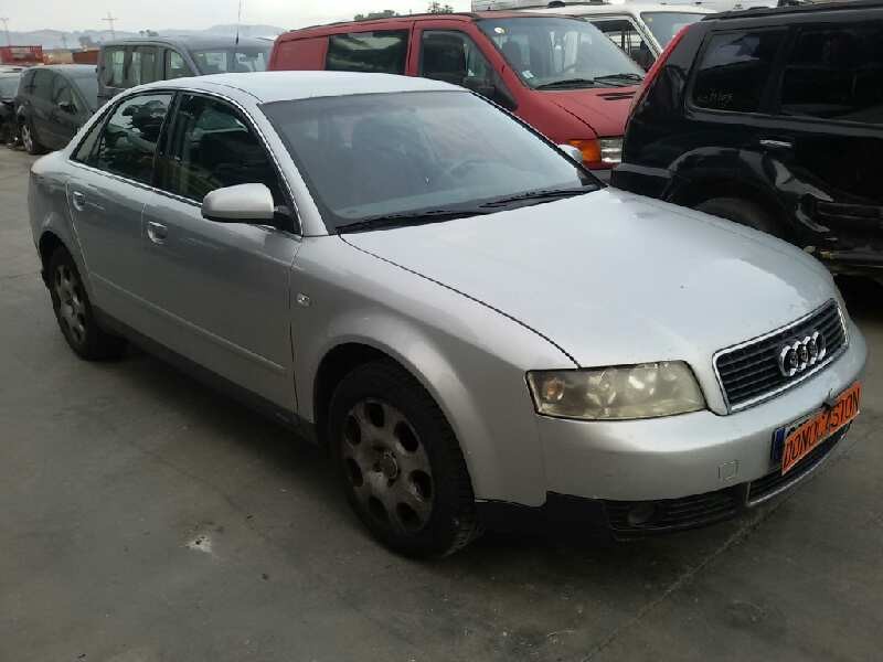 AUDI A4 BERLINA (8E)