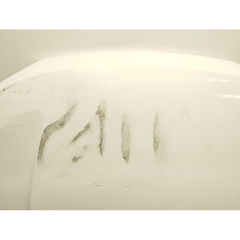 CAPOT NECESITA REPARACION