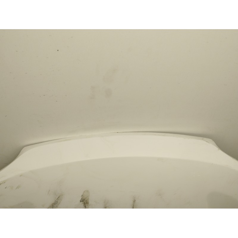 CAPOT NECESITA REPARACION