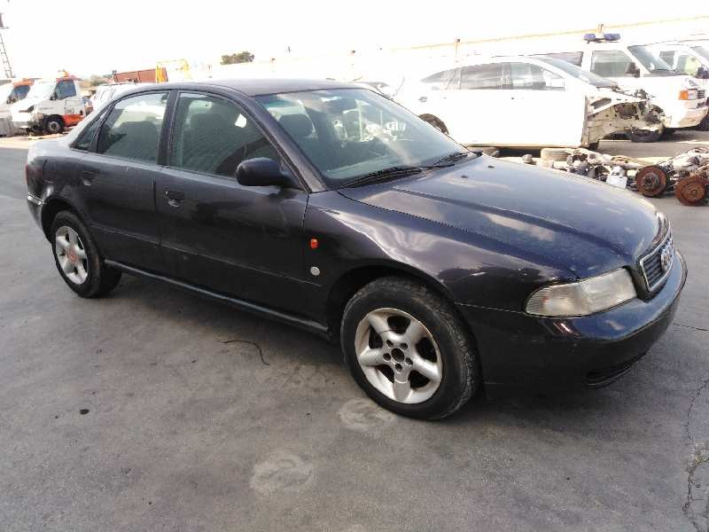 AUDI A4 BERLINA (B5)