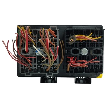 Recambio de caja reles / fusibles para chevrolet captiva 2.0 diesel cat referencia OEM IAM 96821082  