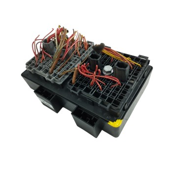 Recambio de caja reles / fusibles para chevrolet captiva 2.0 diesel cat referencia OEM IAM 96821082  