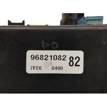 Recambio de caja reles / fusibles para chevrolet captiva 2.0 diesel cat referencia OEM IAM 96821082  