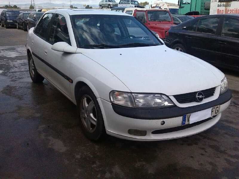 OPEL VECTRA B BERLINA