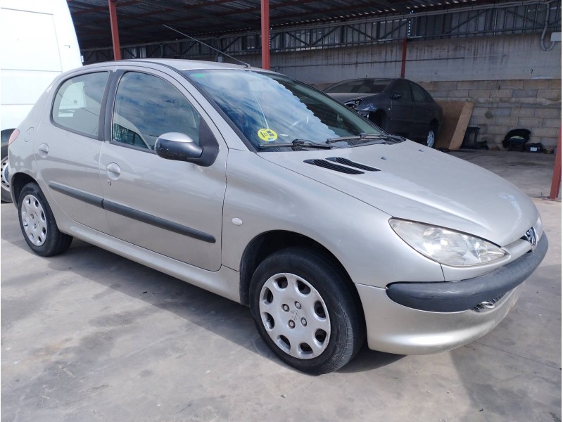 PEUGEOT 206 BERLINA