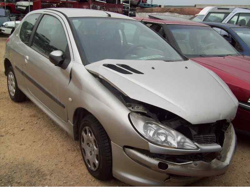 PEUGEOT 206 BERLINA