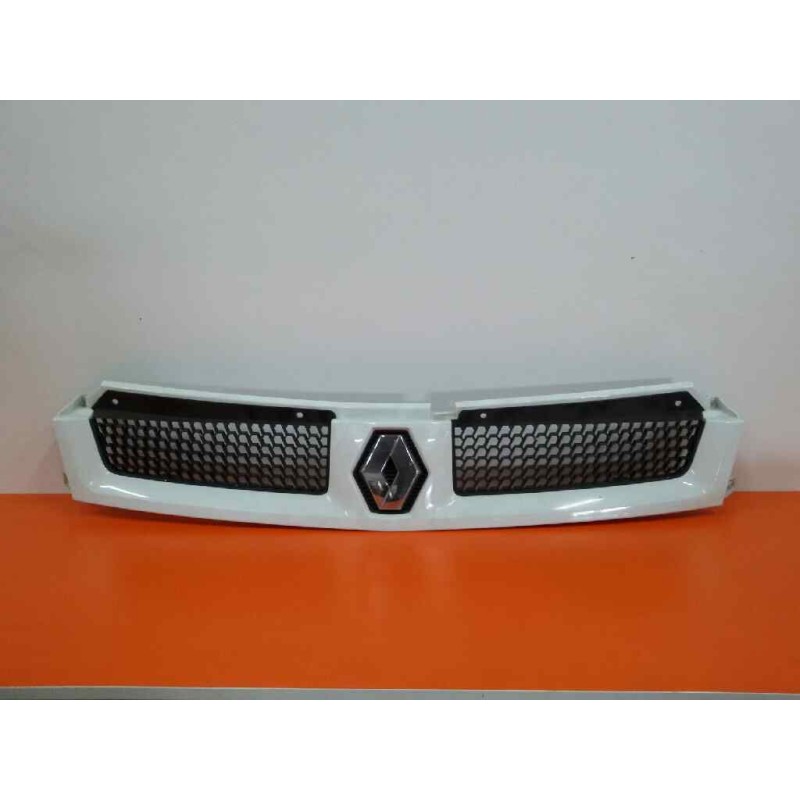 Recambio de rejilla delantera para renault master ii phase 2 combi l1 2,8t 6pl. komfort kombi referencia OEM IAM 8200233765  