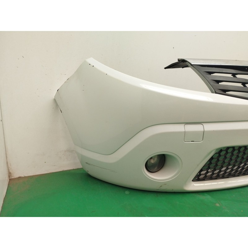 PARAGOLPES DELANTERO