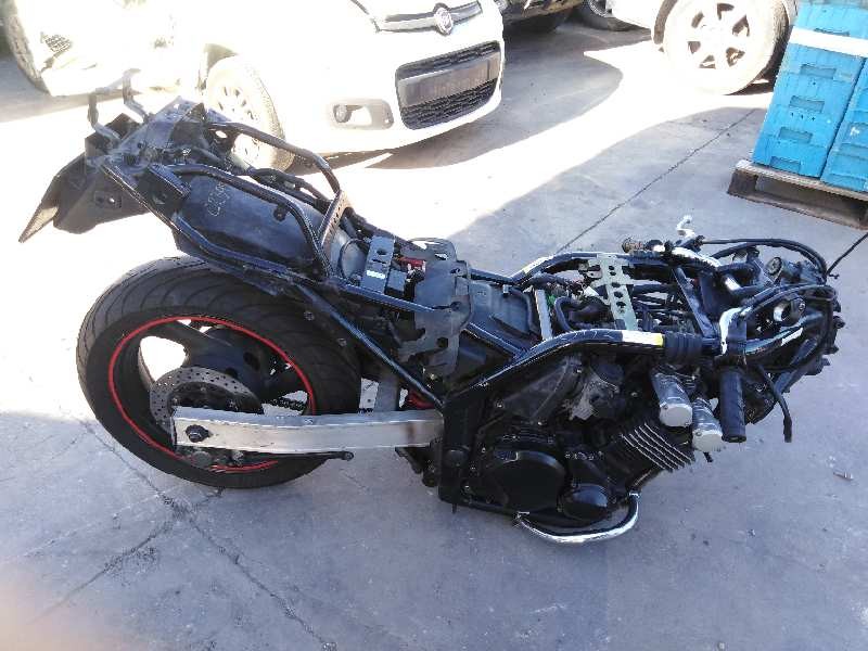 YAMAHA FZS 600 / 1000 FAZER