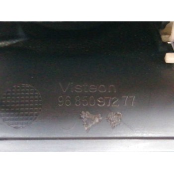 Recambio de rejilla aireadora para peugeot 3008 1.6 hdi fap referencia OEM IAM 9685097277 APOYABRAZOS CENTRAL 