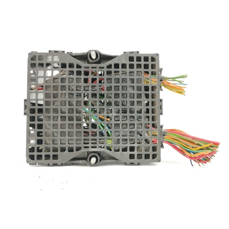 CAJA RELES / FUSIBLES