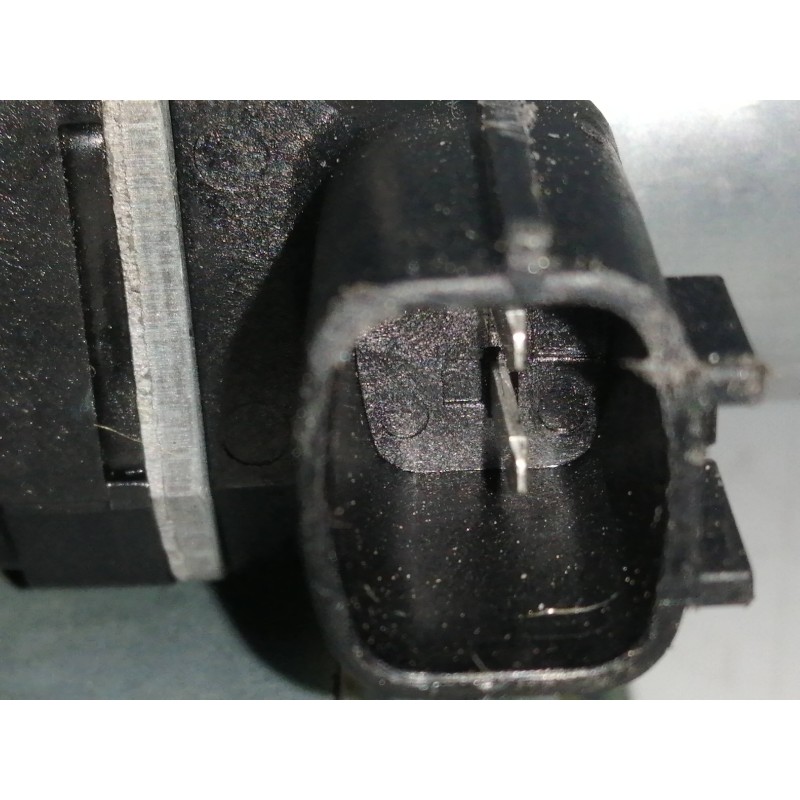 ELEVALUNAS TRASERO DERECHO