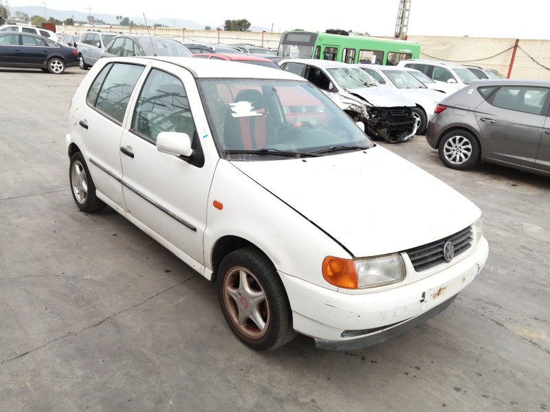 VOLKSWAGEN POLO BERLINA (6N1)