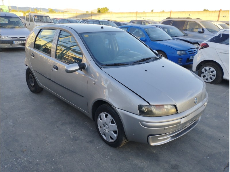 FIAT PUNTO BERLINA (188)