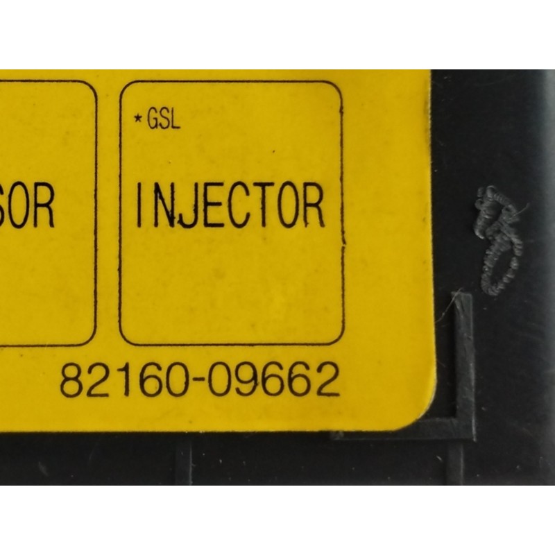 CAJA RELES / FUSIBLES