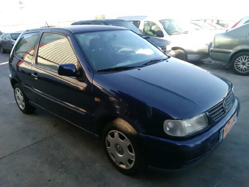 VOLKSWAGEN POLO BERLINA (6N1)