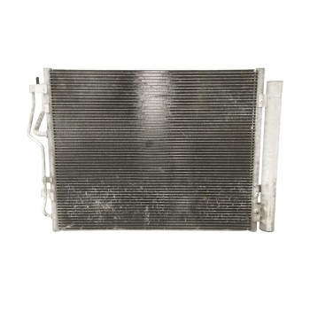 Recambio de condensador / radiador aire acondicionado para kia cee´d 2.0 crdi referencia OEM IAM 976061H600  