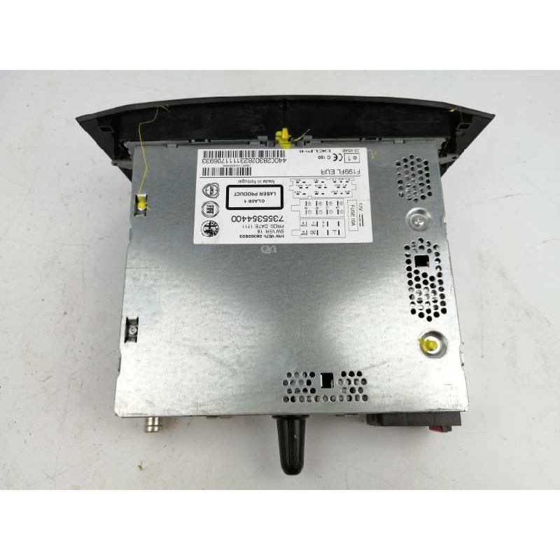 SISTEMA AUDIO / RADIO CD 0