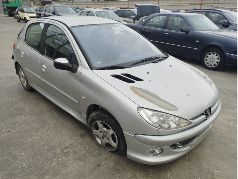 PEUGEOT 206 BERLINA