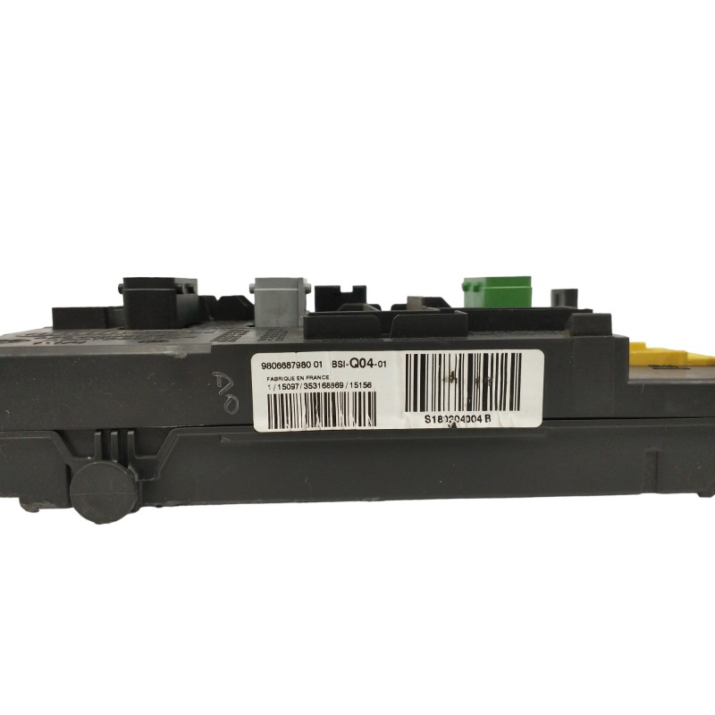 CAJA RELES / FUSIBLES S180204004B