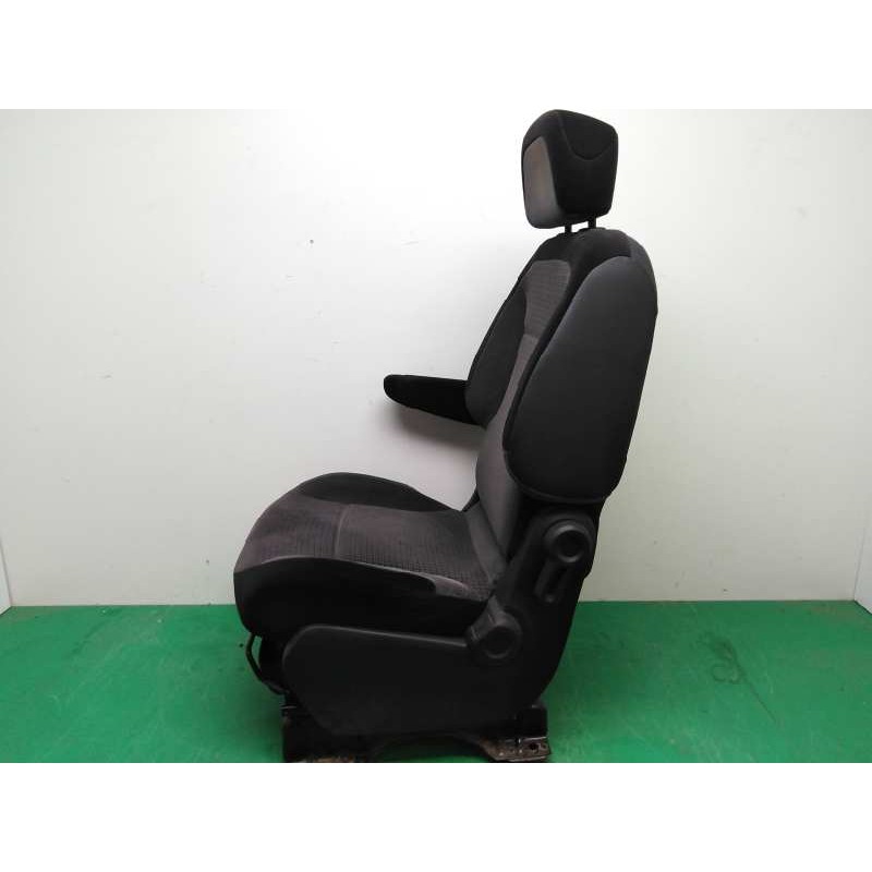 ASIENTO DELANTERO IZQUIERDO