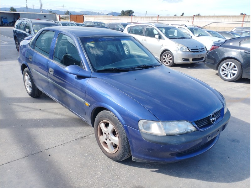 OPEL VECTRA B BERLINA