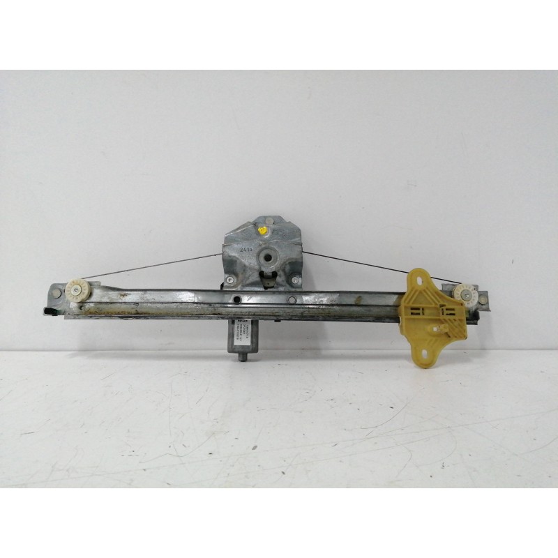 ELEVALUNAS DELANTERO DERECHO